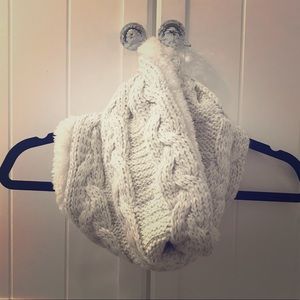 Knit and fleece ♾ scarf